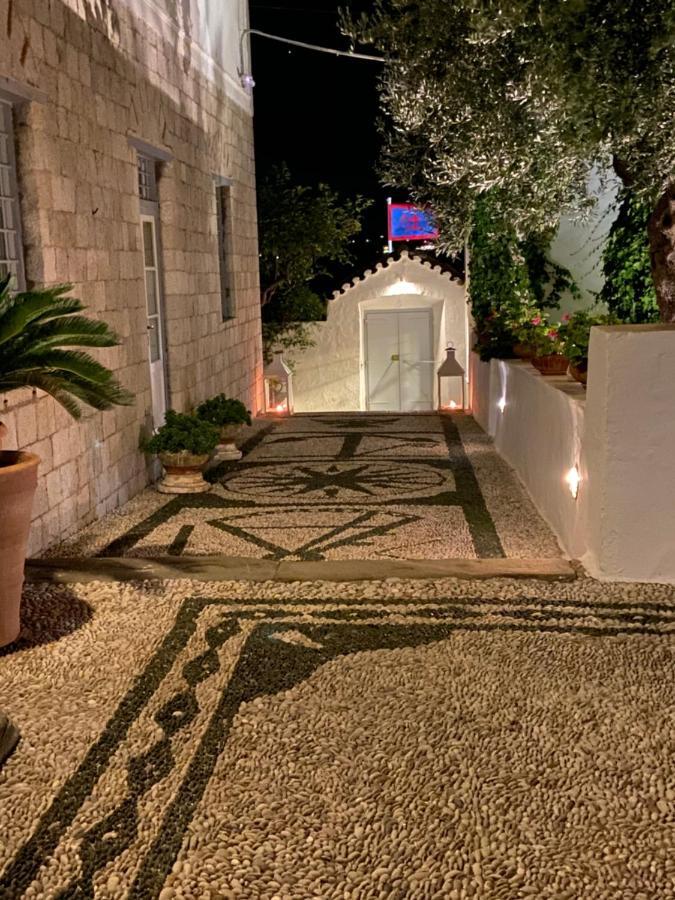 Economou Mansion Apart otel Spétses Dış mekan fotoğraf